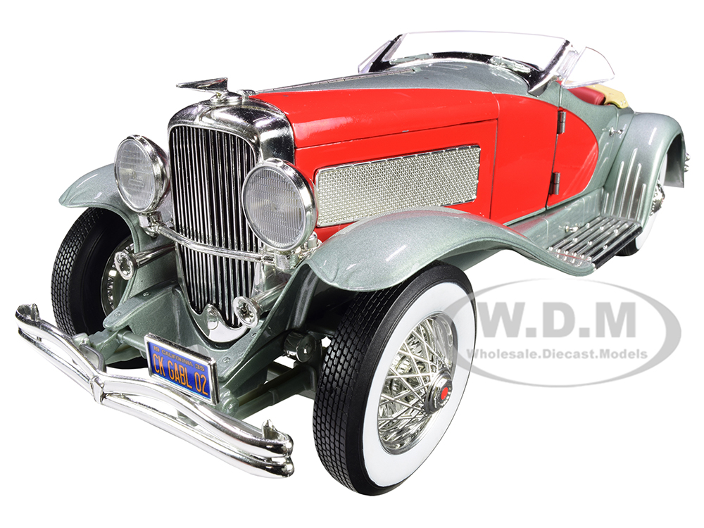 Image of 1935 Duesenberg SSJ Speedster Green Metallic with Enamel Red Coves 1/18 Diecast Model Car by Auto World