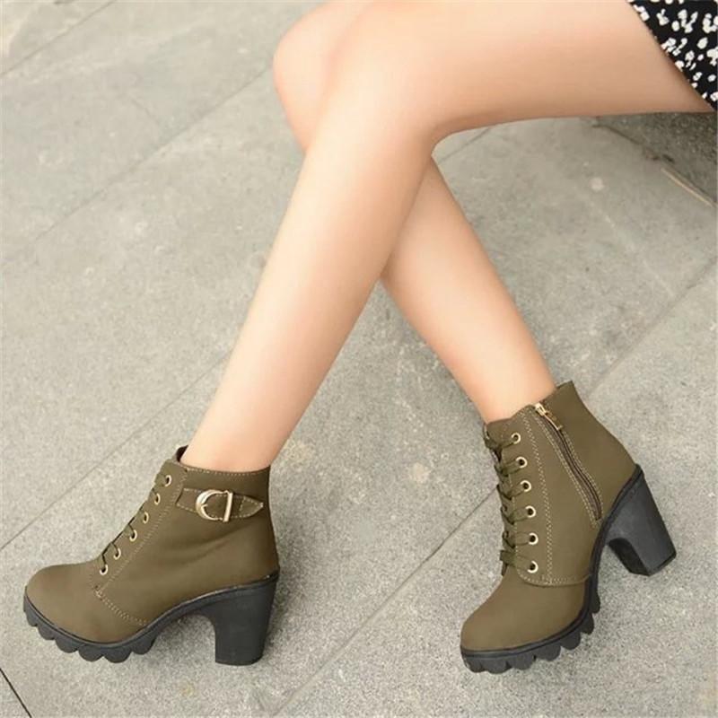 Image of 2022 Designer Fashion Women Shoes Boots Womens Casual Short Bootes Triple White Black Martin Belt Buckle Thick With Mens Trainers Sneakers Size 36-42