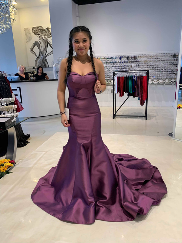 Image of 2022 Off Shoulder Mermaid Long Evening Bridesmaid Dresses Grape Backless Maid Of Honor Guest Party Gowns Plus Size
