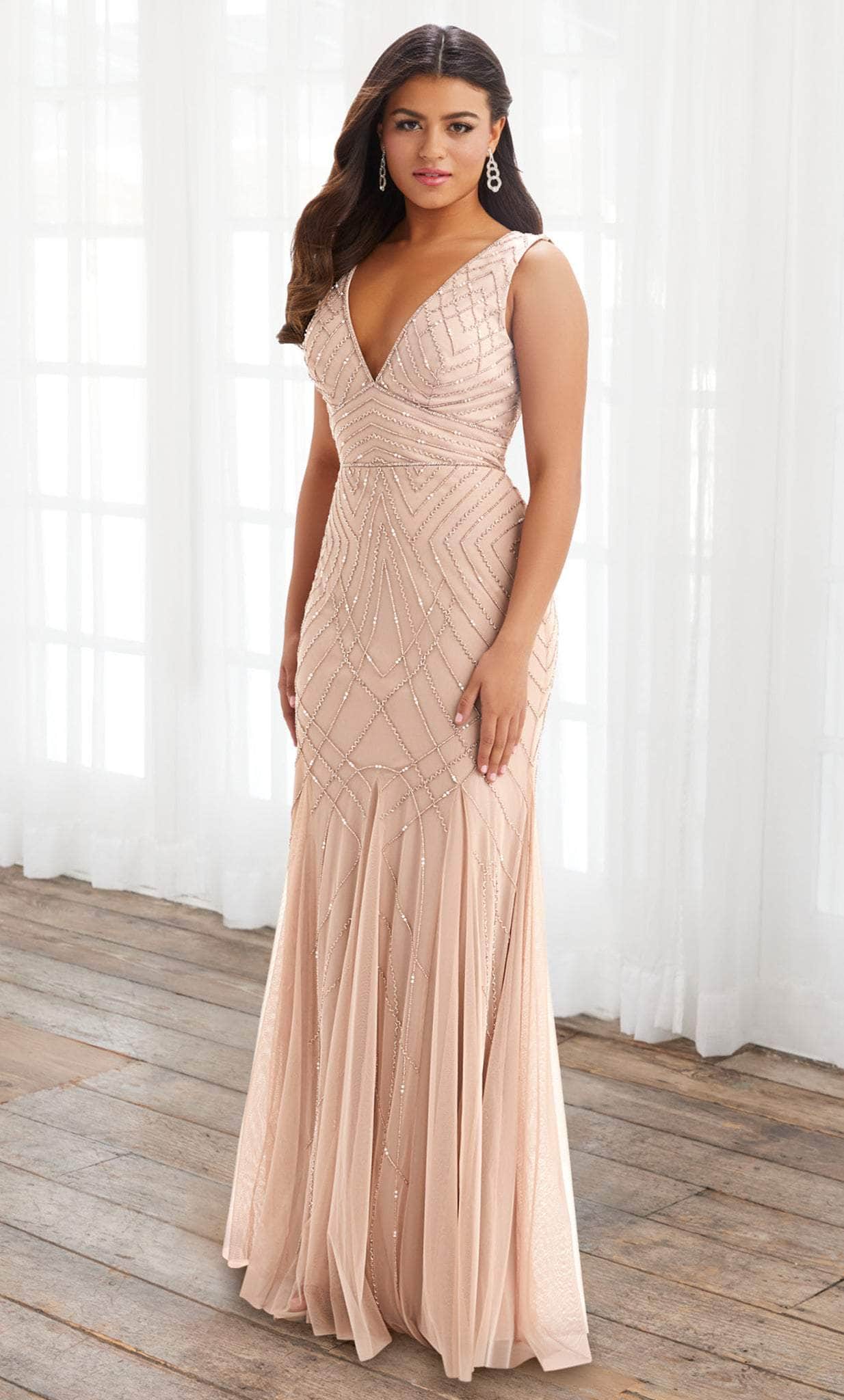 Image of Adrianna Papell Platinum 40392 - Deep V-neck Gown