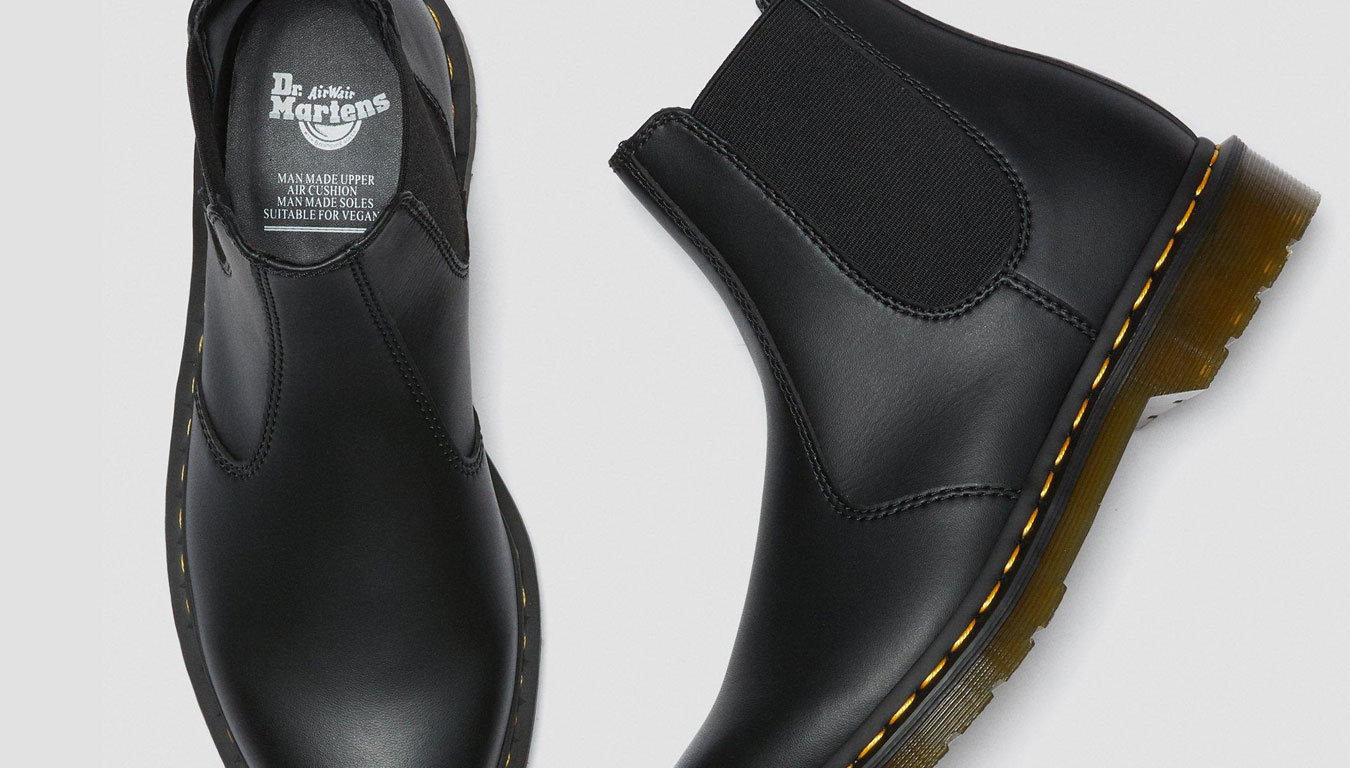 Image of Dr Martens 100% Vegan 2976 Chelsea Boots HU