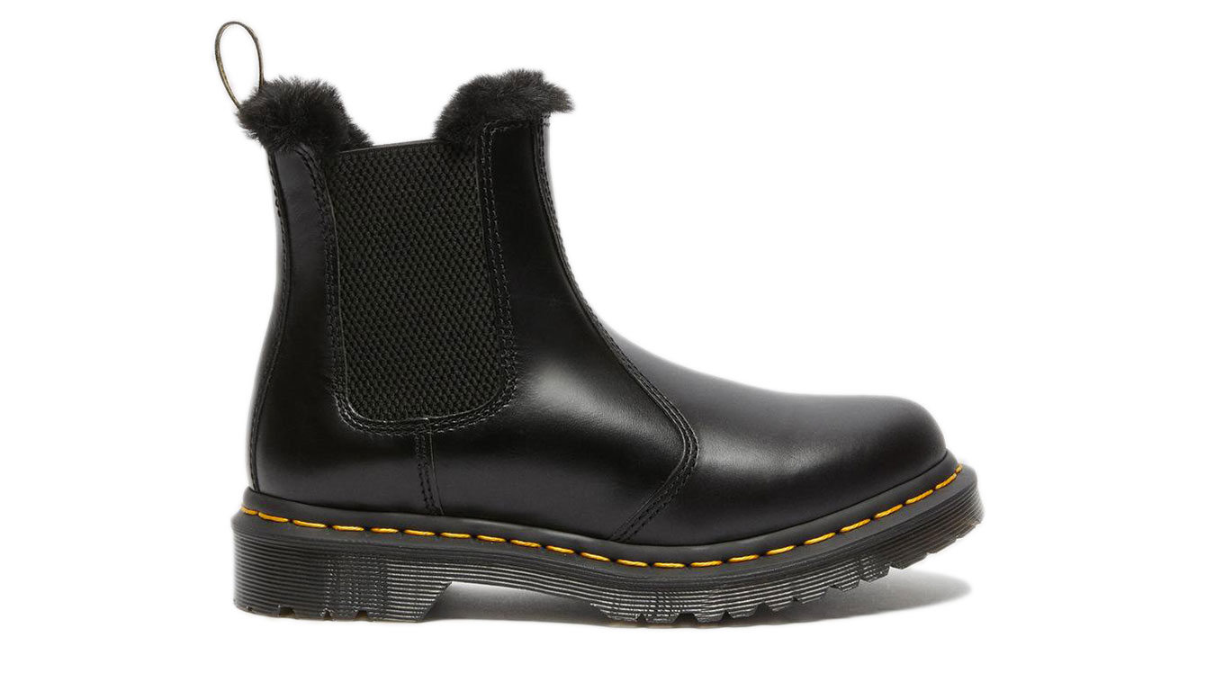 Image of Dr Martens 2976 Leonore Faux Fur Lined Chelsea Boot FR