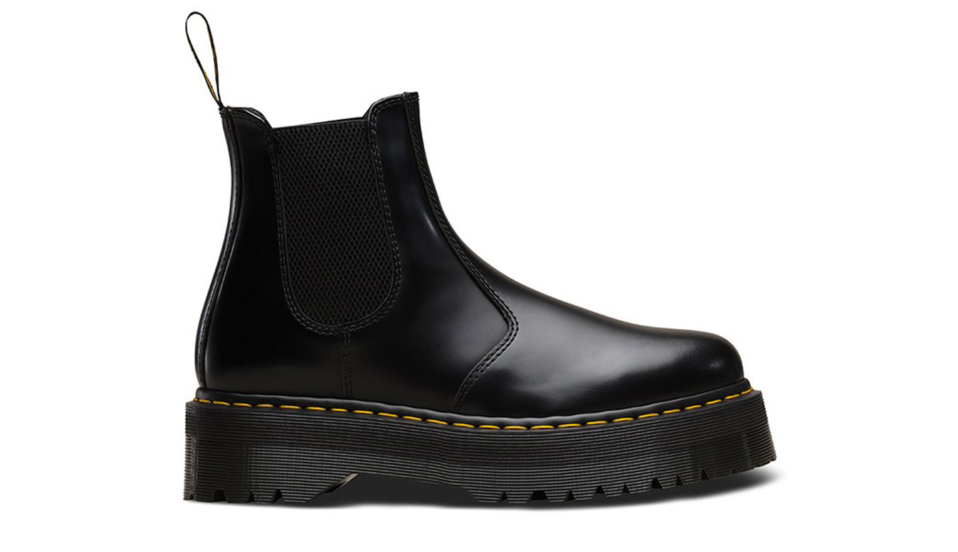 Image of Dr Martens 2976 Polished Smooth Platform chelsea boots DE