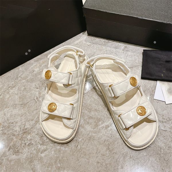Image of ENSP 871497104 designer shoes cc sandals luxury beach shoe summer footwear leather style slippers women outdoor sandal slides aoi5