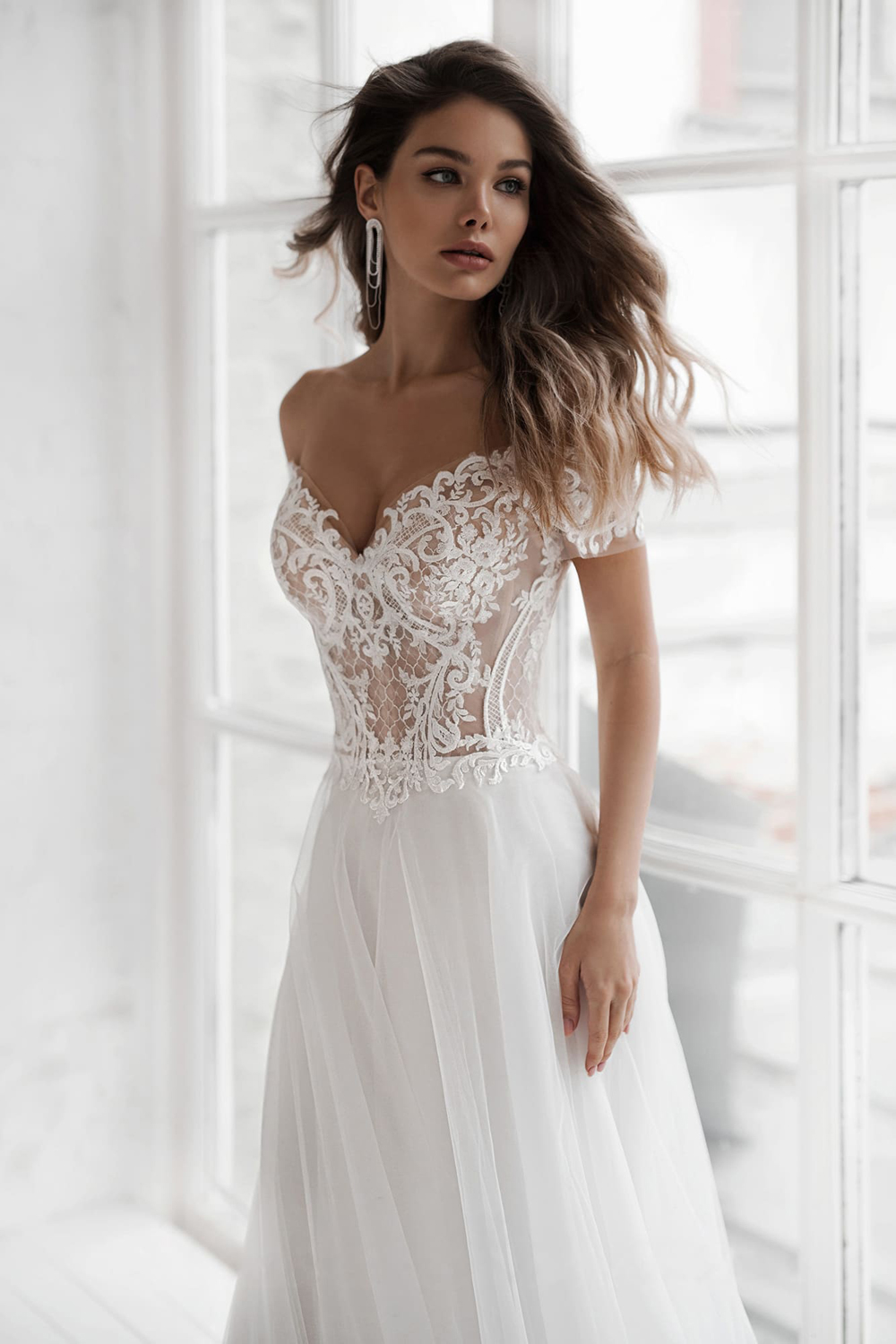 Image of Elegant Gown Off-shoulder Bohemian Wedding Dresses Custom Made Soft Tulle A-line Lace Bridal Vestidos de Novia