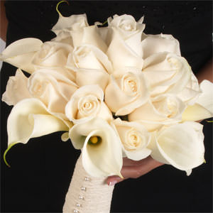 Image of ID 495071469 6 Bridal Bouquet White Roses