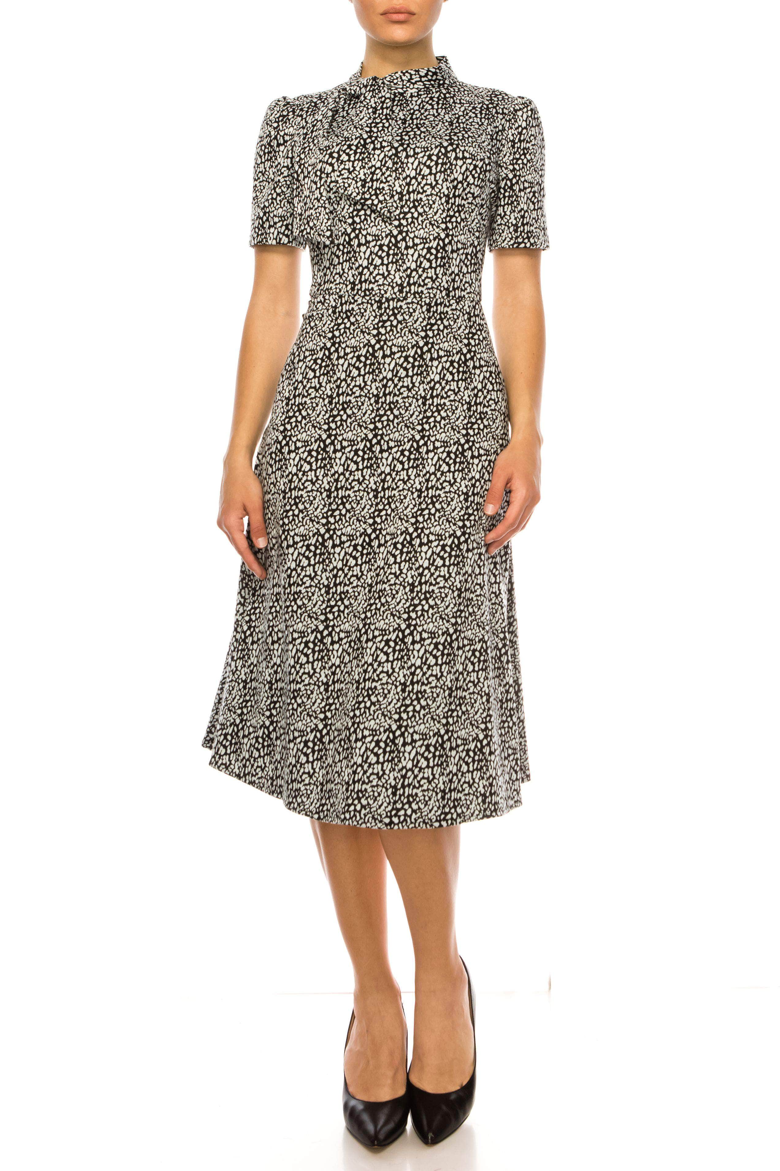 Image of Maggy London GT506M - Printed Short Sleeve Formal Dress