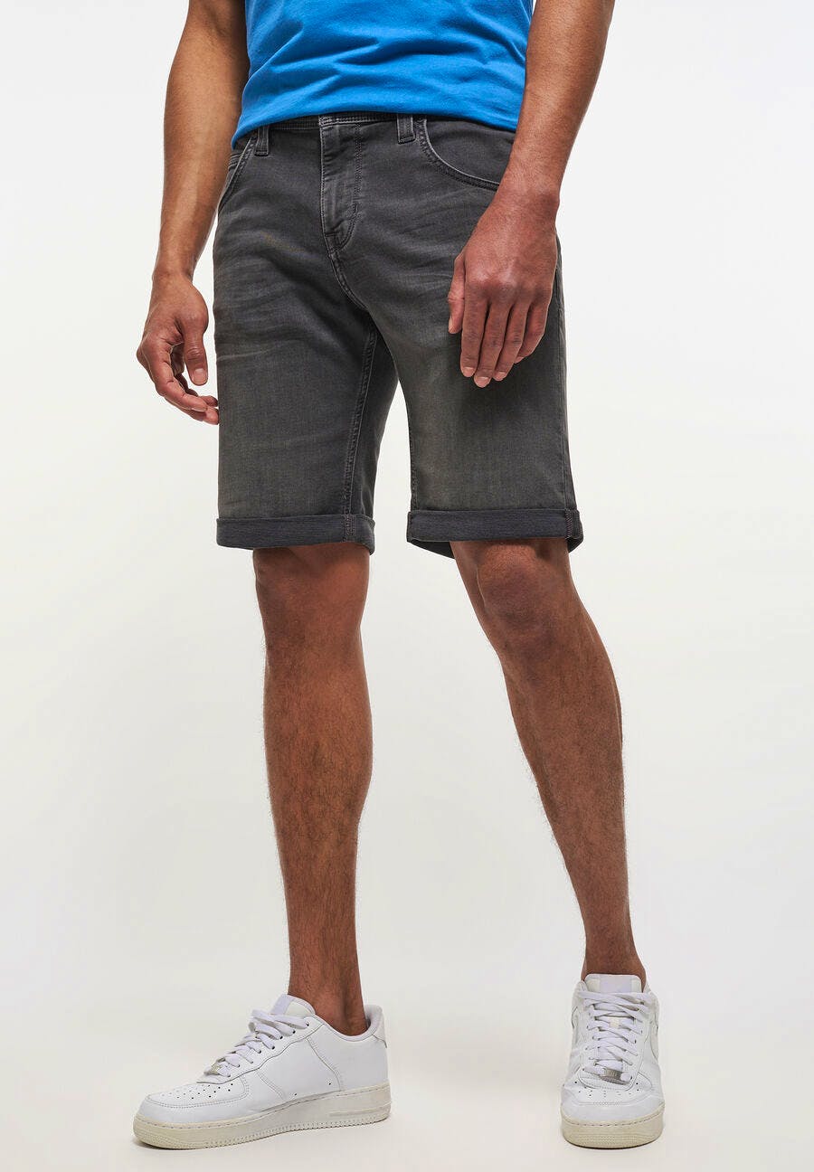 Image of Mustang Chicago Shorts Z Regular Fit grey washed