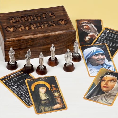 Image of Personalized Female Heroes Saint Box ID 9991117