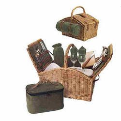 Image of Picnic Time Somerset English Double Lid Premium Basket