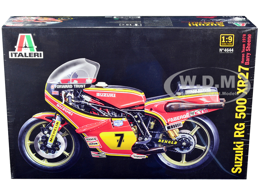 Image of Skill 5 Model Kit Suzuki RG 500 XR27 Motorcycle 7 Barry Sheene "Heron Team" (1978) 1/9 Scale Model by Italeri