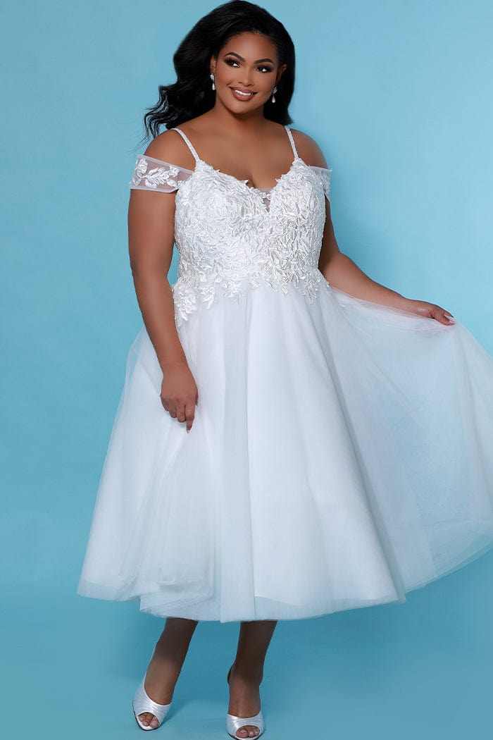Image of Sydney's Closet Bridal - SC5263 V-Neck Applique Bridal Dress